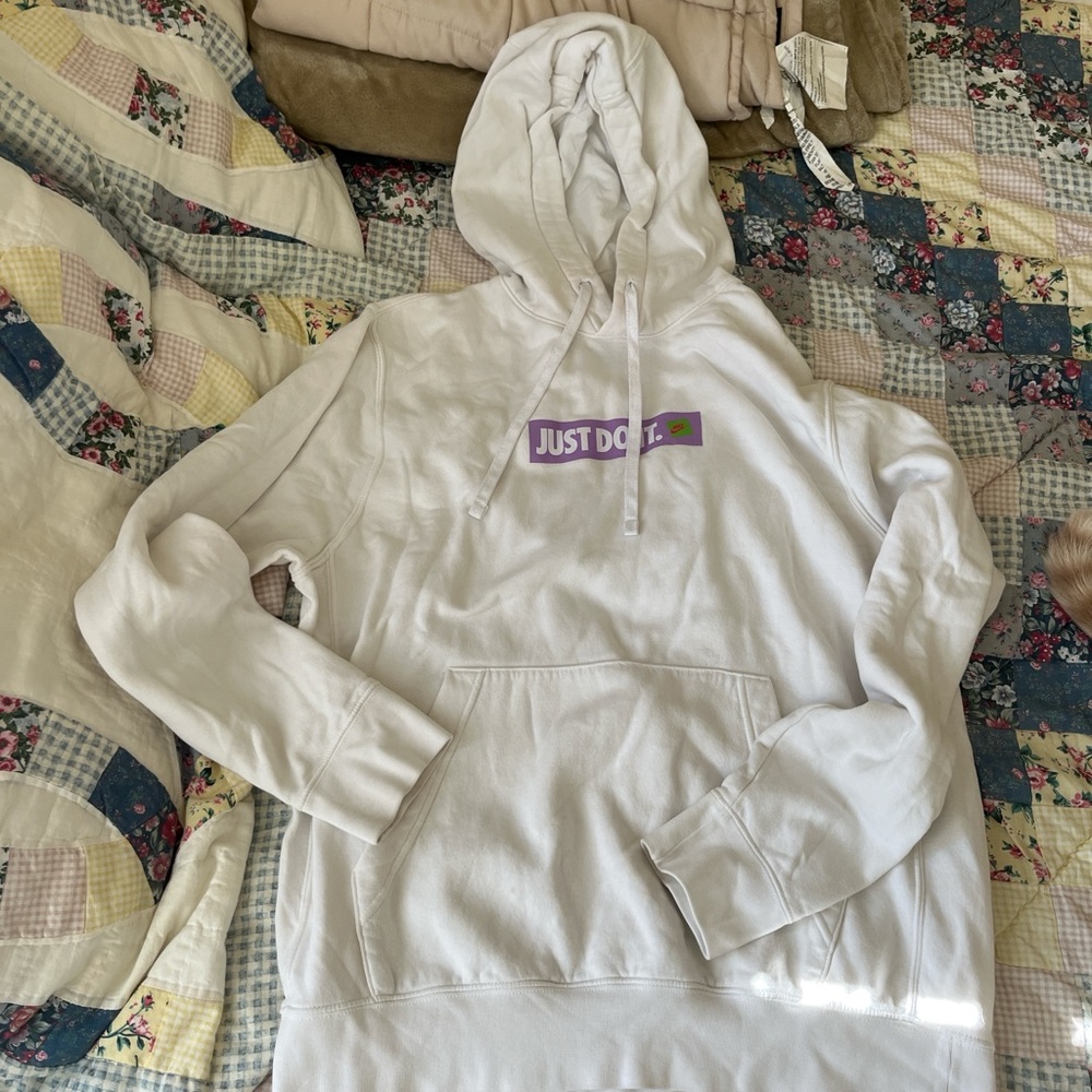 Nike white sweatshirt